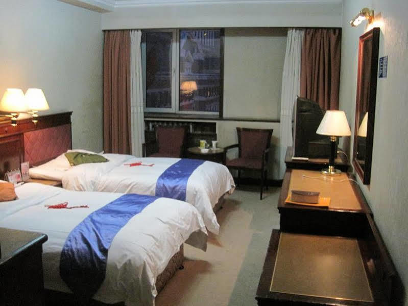 Tianzhi Hotel Harbin Buitenkant foto